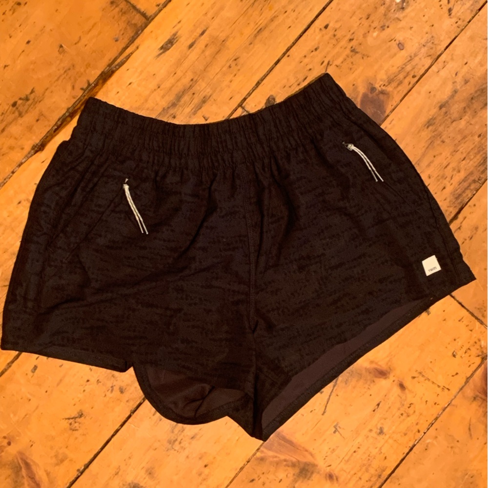 NWOT Vuori Dash 3" Shorts - Women's Midnight Slub color - Small - 3 In Inseam
